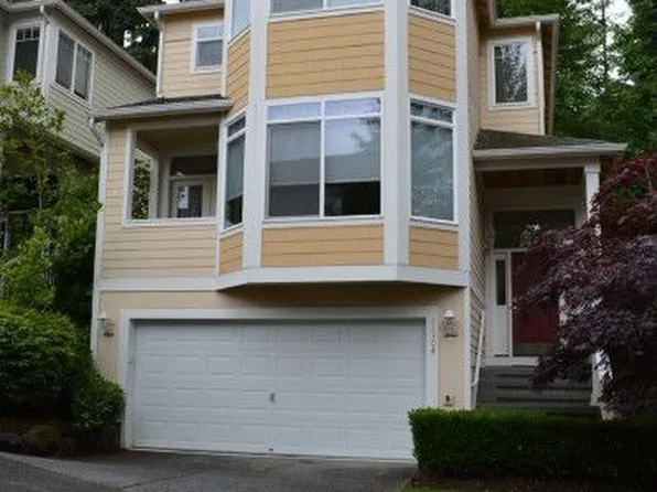 11304 NE 117th St #70, Kirkland, WA 98034