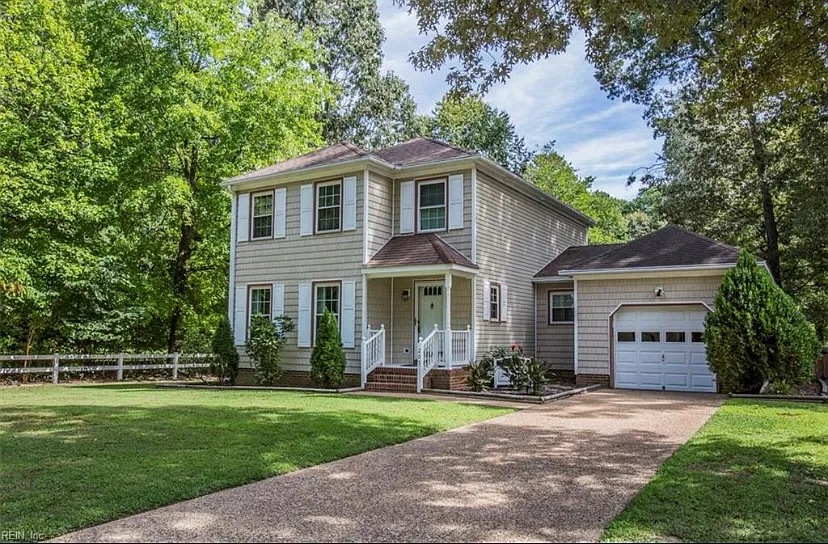 205 Fischer Dr — Photo 2
