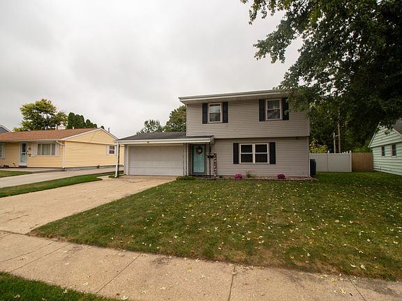 2nd image of 3001 Pokagon Dr