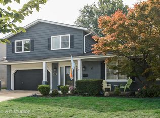 1811 W Palm Dr, Mount Prospect, IL 60056
