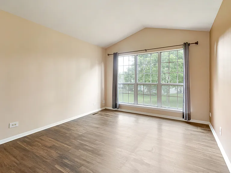 1175 Regency Dr — Photo 13
