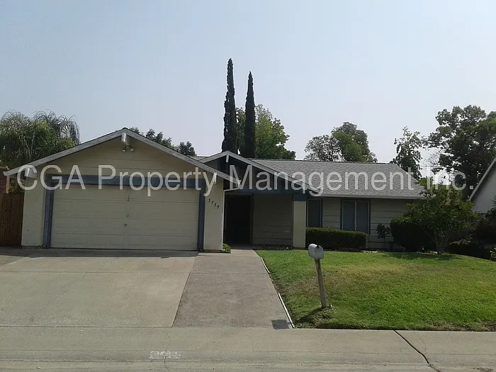 3759 Station St photo 1