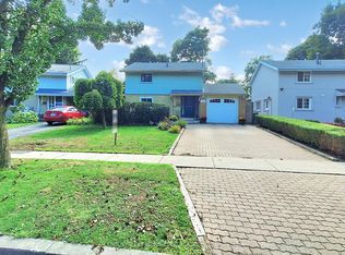 102 Botany Hill Rd, Toronto, ON M1G3K7