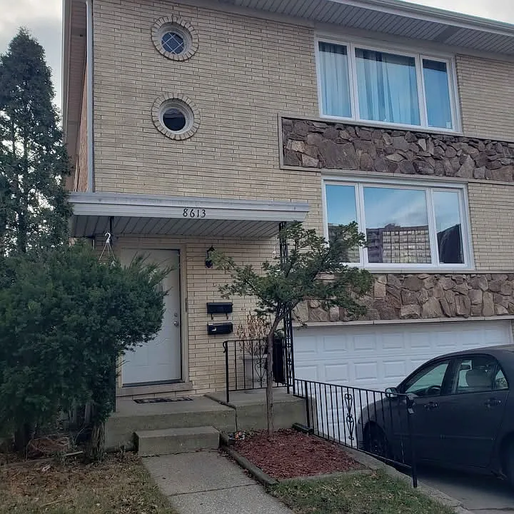 8613 W Catherine Ave #1