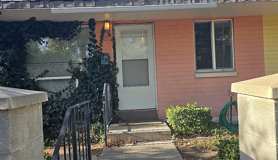 903 E Laird Ave
