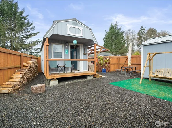 879 Magellan Avenue NE, Ocean Shores, WA 98569