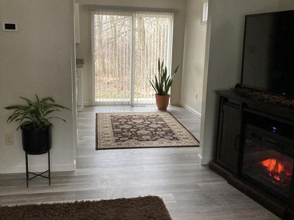 240 Collier Dr