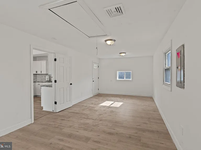 5 Burgess Ln — Photo 14