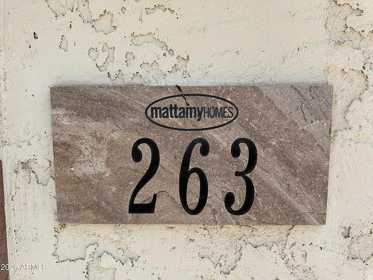 263 E Lantana Dr — Photo 3