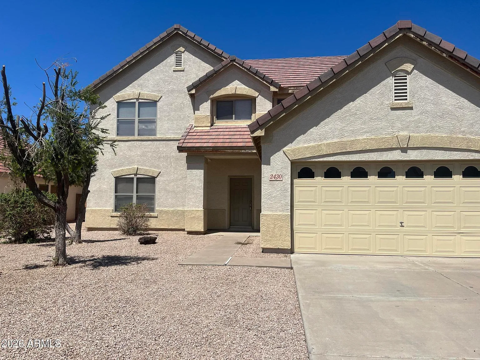 4 bed, 2.5 bath, 2650 sqft, $2,850 — Photo 1