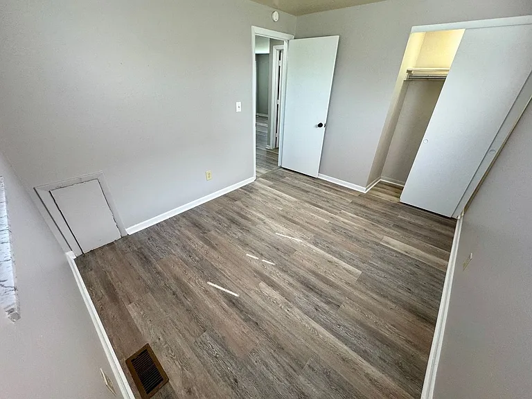 4944-4958 Arbor Village Drive — Photo 28