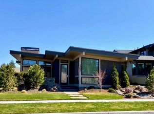 1302 NW Discovery Park Dr, Bend, OR 97703