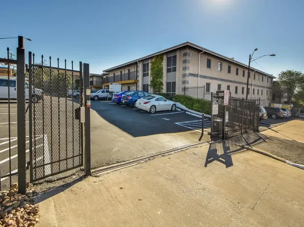 2401 Manor Rd, Austin, TX