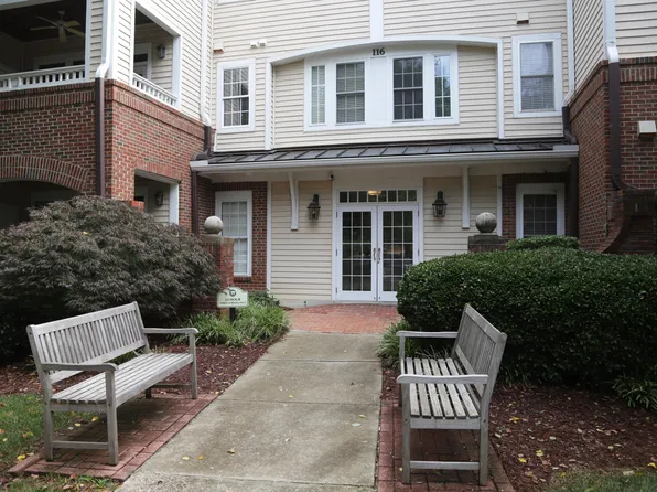 116 Northbrook Dr APT 105, Raleigh, NC 27609