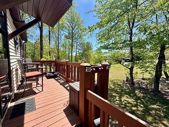5th image of 465 W Sunshine Ln