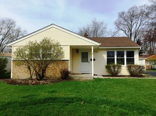 3711 Dove St, Rolling Meadows, IL 60008