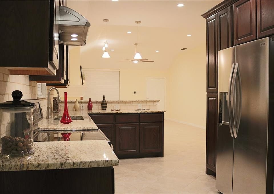 1st image of 6928 Crystal Ln