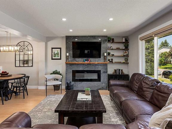 2nd image of 4627 SE Verona Dr NW
