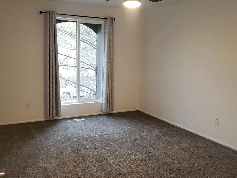 1349 E 4065 S — Photo 13