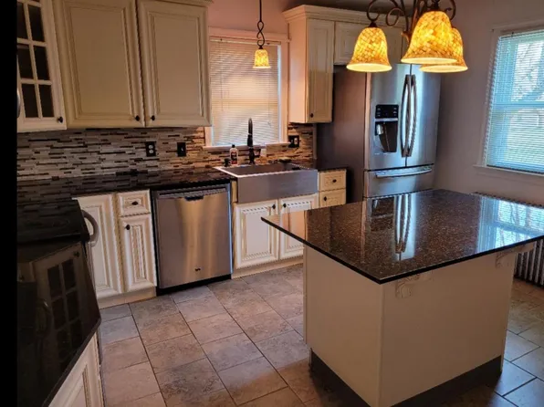 5904 Larue St, Harrisburg, PA 17112