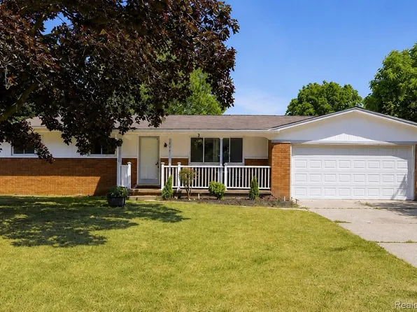 5068 Monticello Dr, Swartz Creek, MI 48473