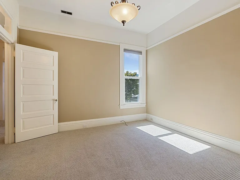 8 Whitney St — Photo 22
