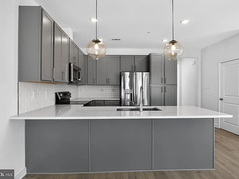 236 Clement Loop — Photo 8