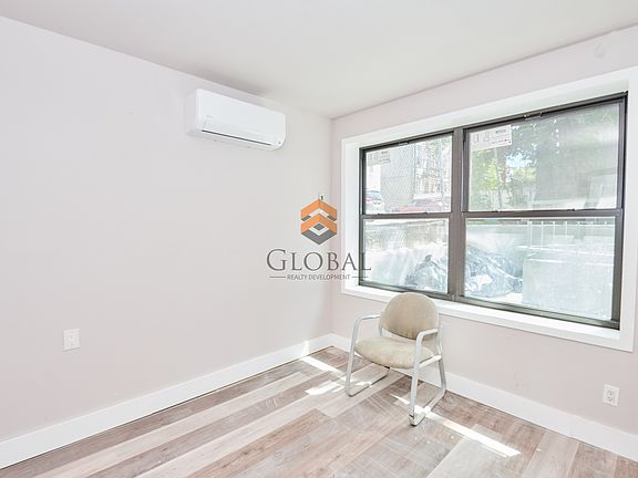 5th image of 430 E 158th St #1B