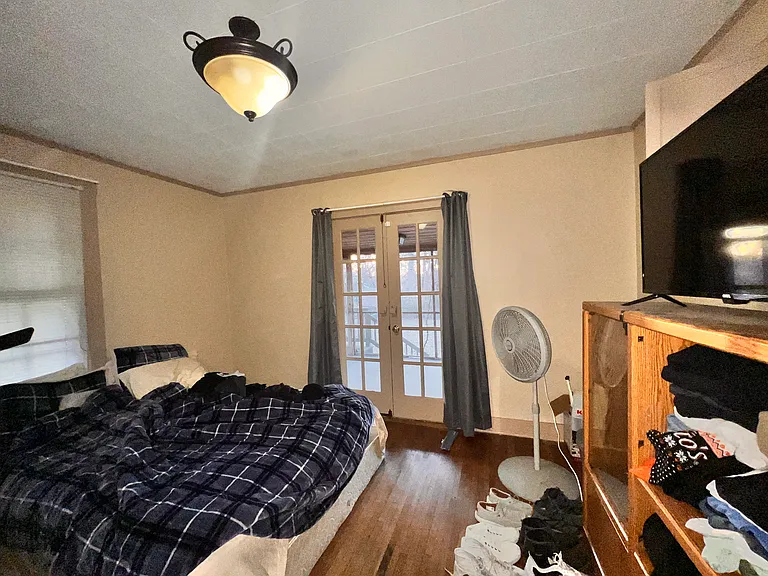 1319 S Fremont Ave — Photo 16