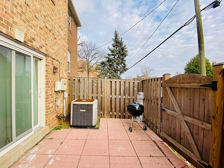 940 S Rolfe St — Photo 8