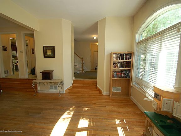 2nd image of 639 7th St