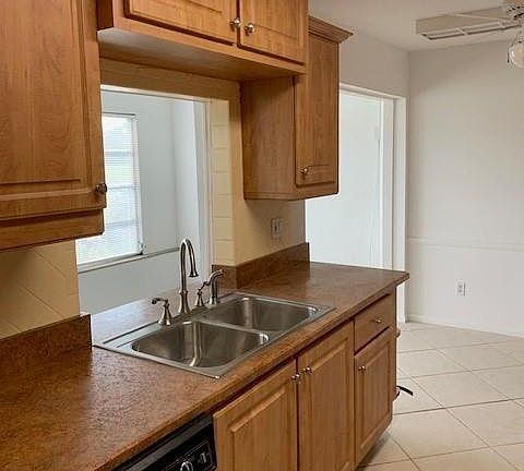 4th image of 1044 Forest Lakes DR