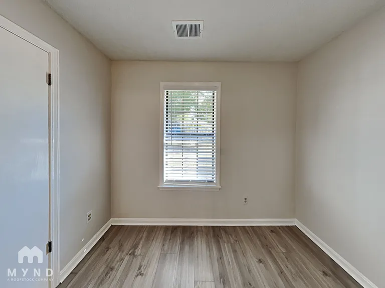 151 Wilson St — Photo 13