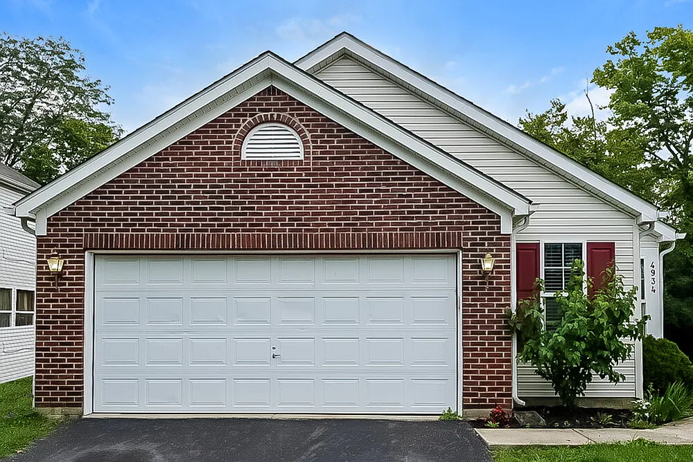 3 bed, 2.0 bath, 1207 sqft, $2,630 — Photo 1