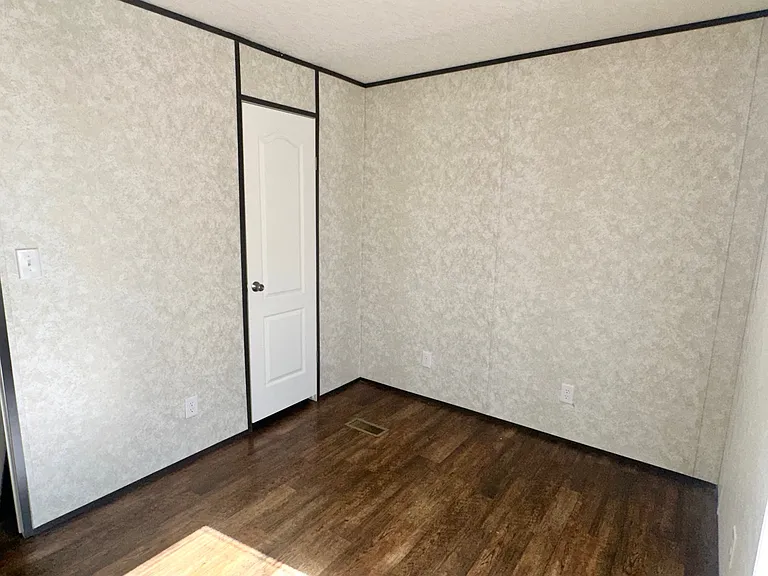 508 Blakley Dr — Photo 11