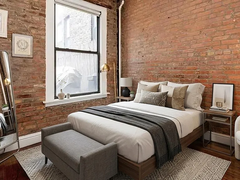 116 E 19th St #8 — Photo 3