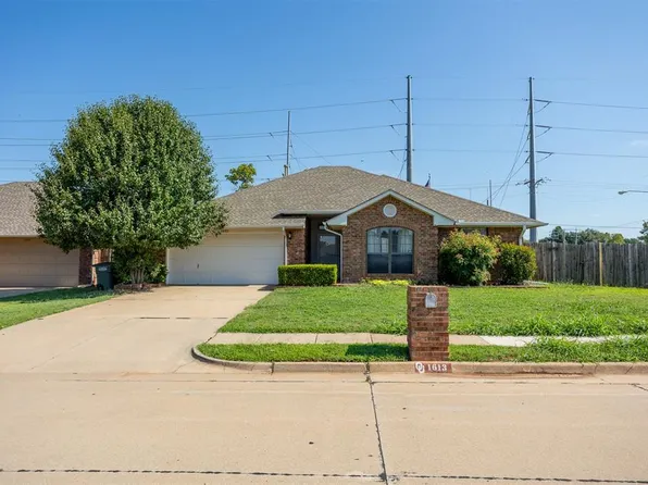 1613 Pinnacle Ln, Edmond, OK 73003