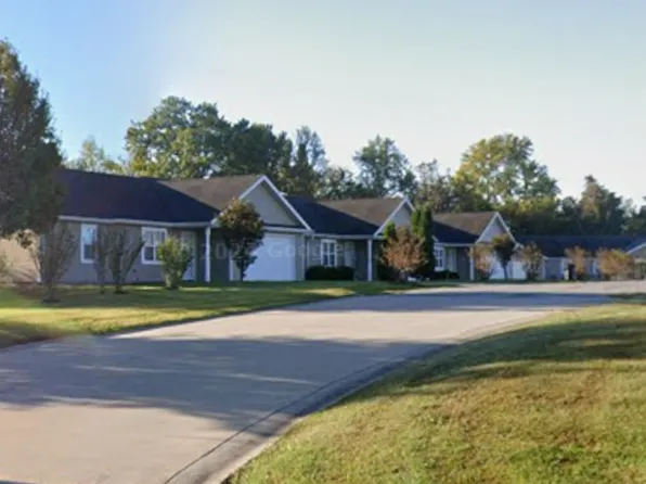 Easterly Luxury, 40-165 Easterly Dr #40-B, Murphysboro, IL 62966