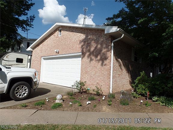 4th image of 4600 Carol Dr