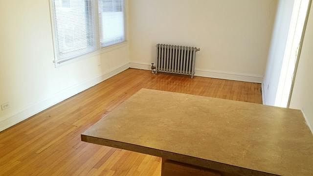 2nd image of 1008 Main St APT 2C
