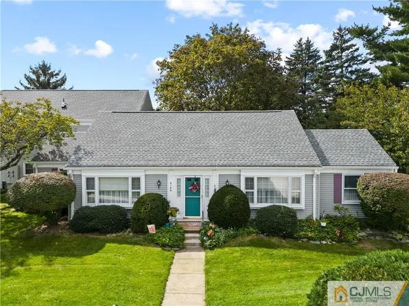 414 Onset Ln #A, Monroe Township, NJ 08831