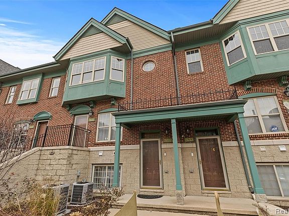 2nd image of 2654 Woodward Ave
