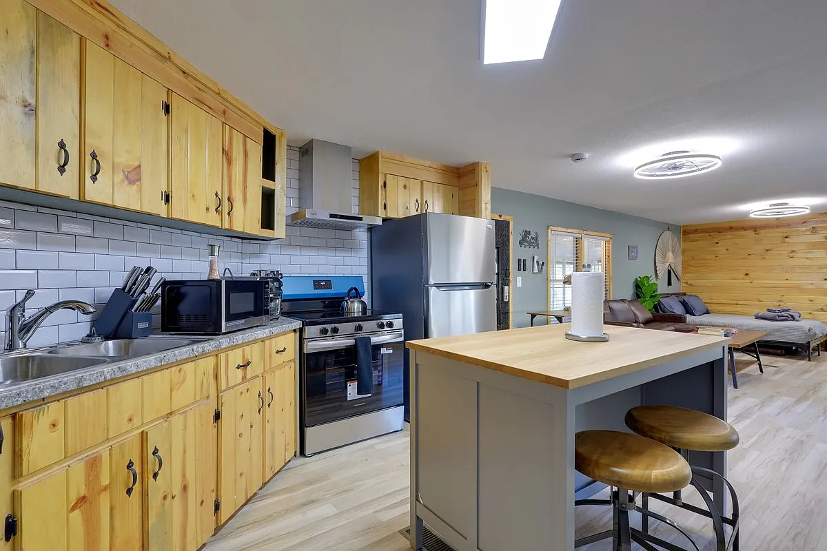 1 bed, 900 sqft, $1,500 — Photo 4