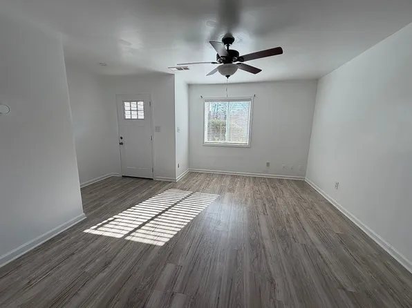 4904 Willow Ln, Austell, GA 30106