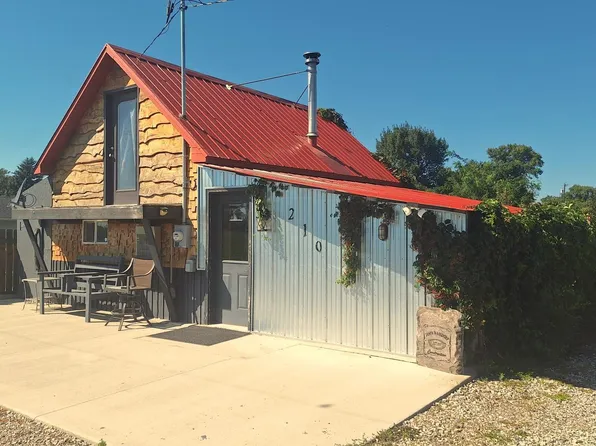 210 1st St, Great Bend, ND 58075