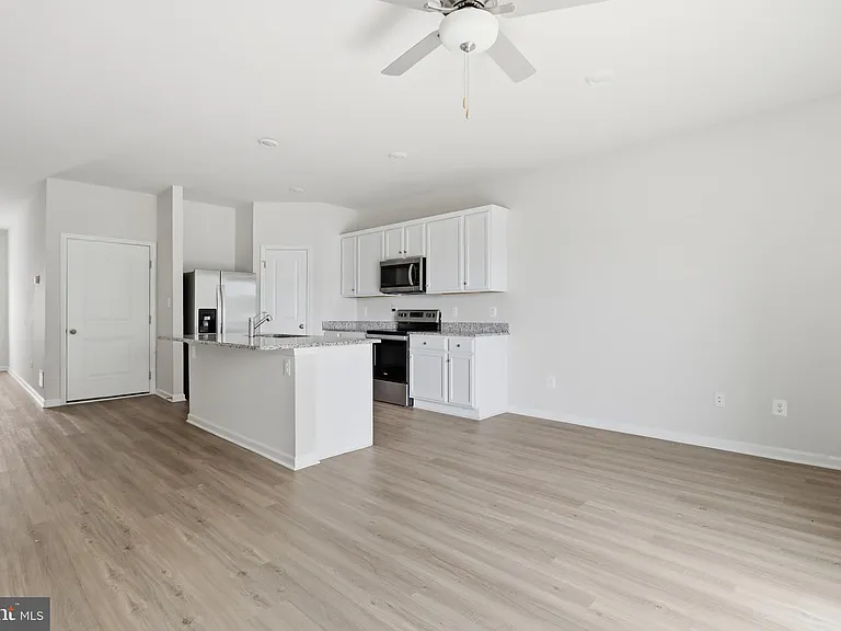 112 Paddington St — Photo 7