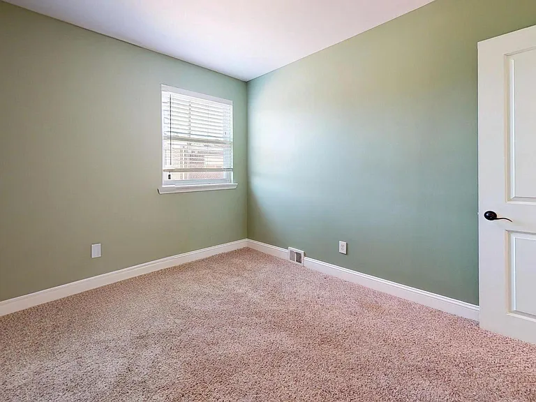 8902 Blue Grass Rd — Photo 34