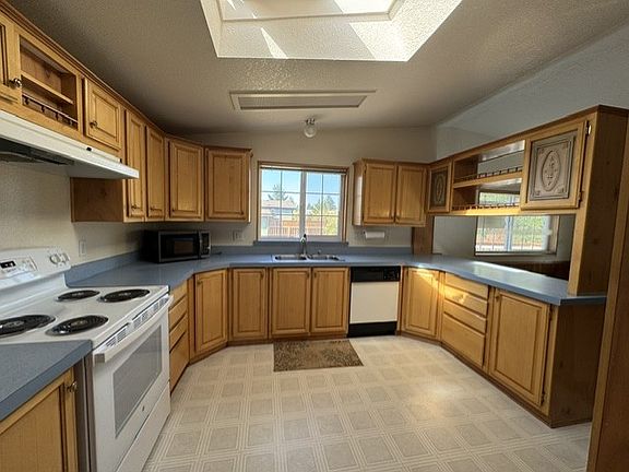 4th image of 1699 N Terry St Space 135