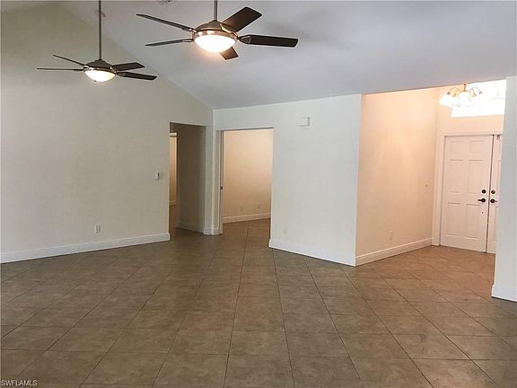 2nd image of 521 SW 52nd St