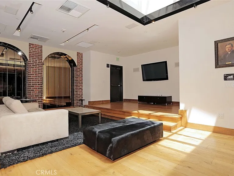 460 S Spring St #1303 — Photo 7